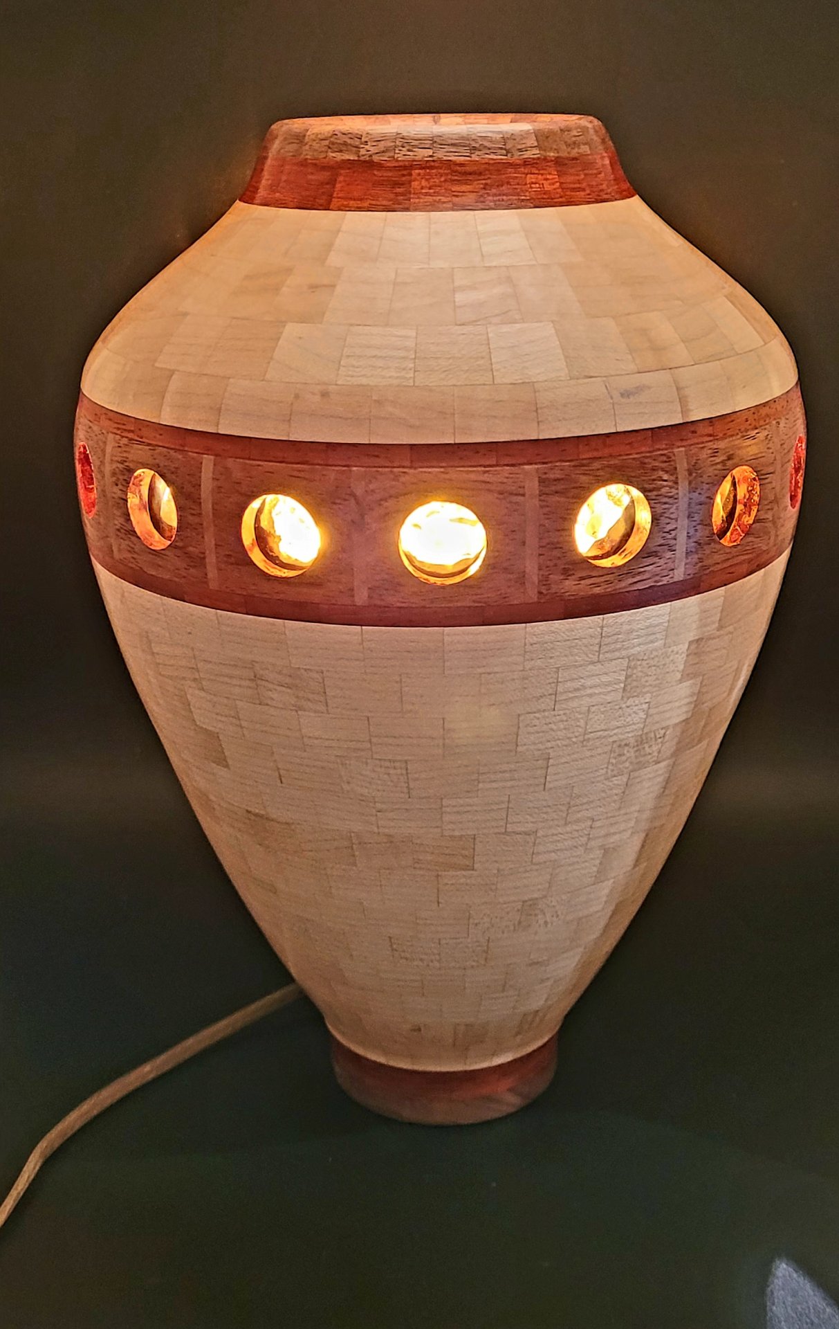 Segmented bowl w stained glass feature rim