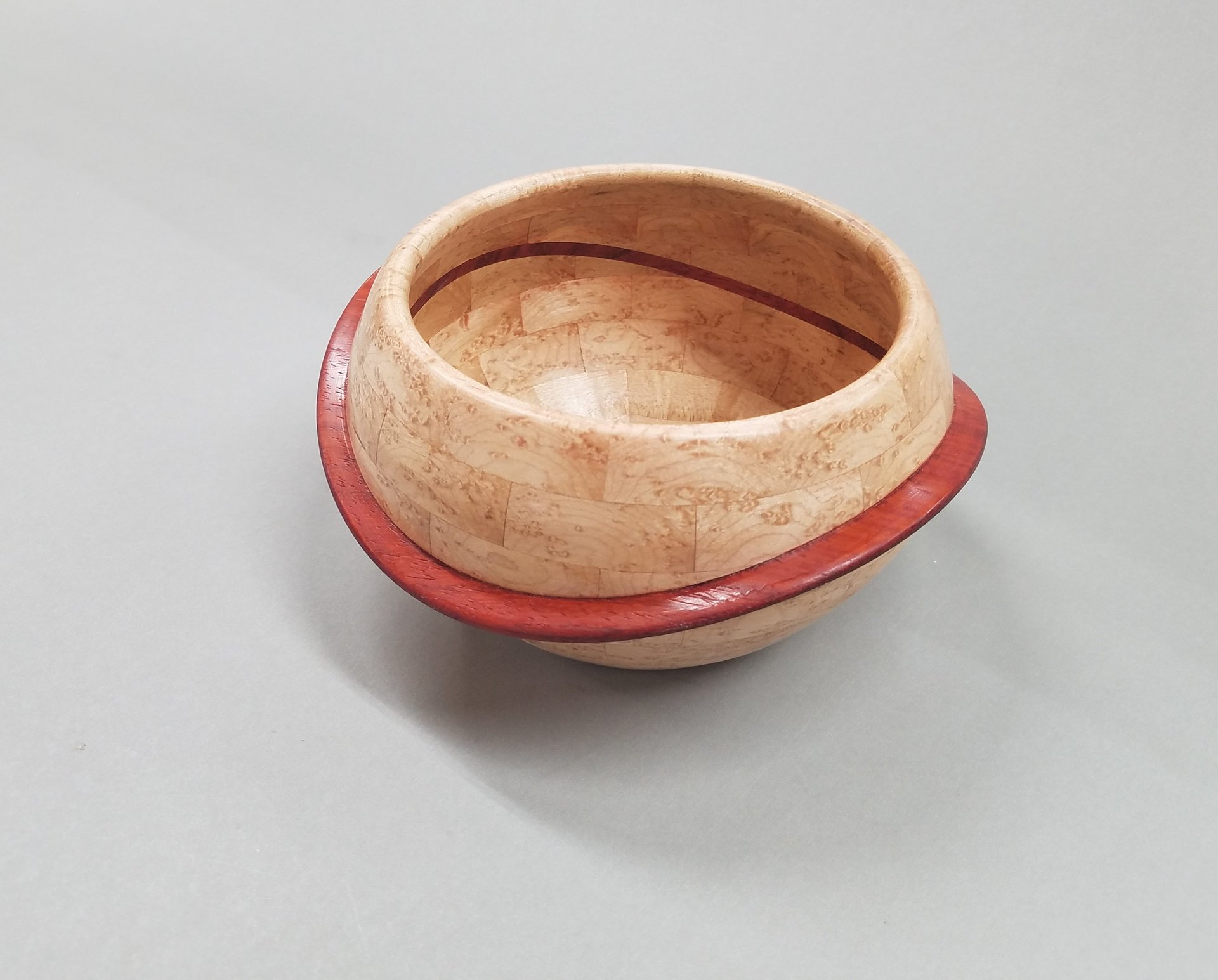 Segmented Wave Bowl