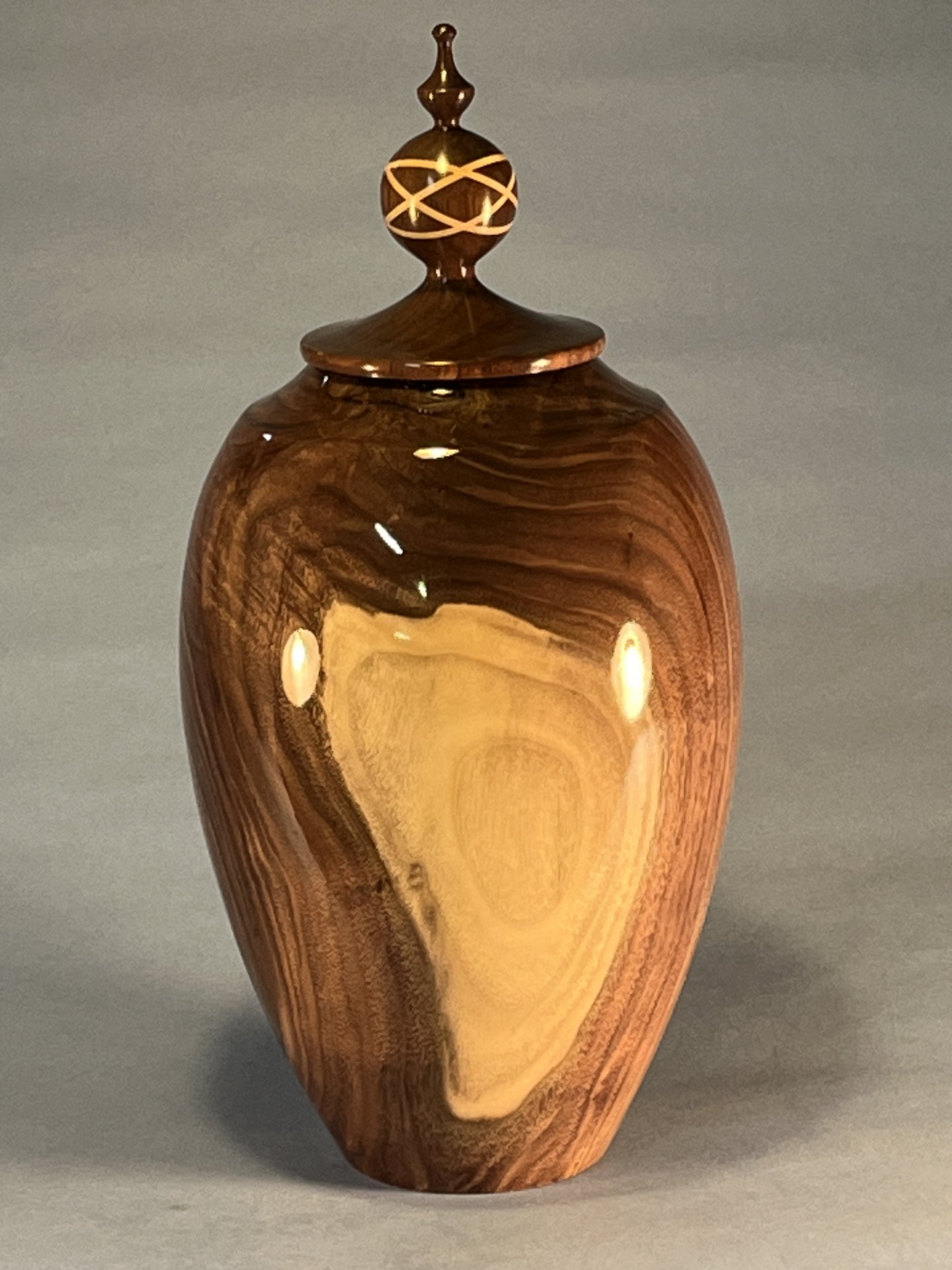 Ser. 24001 Model UWLT0715 Cremation Urn