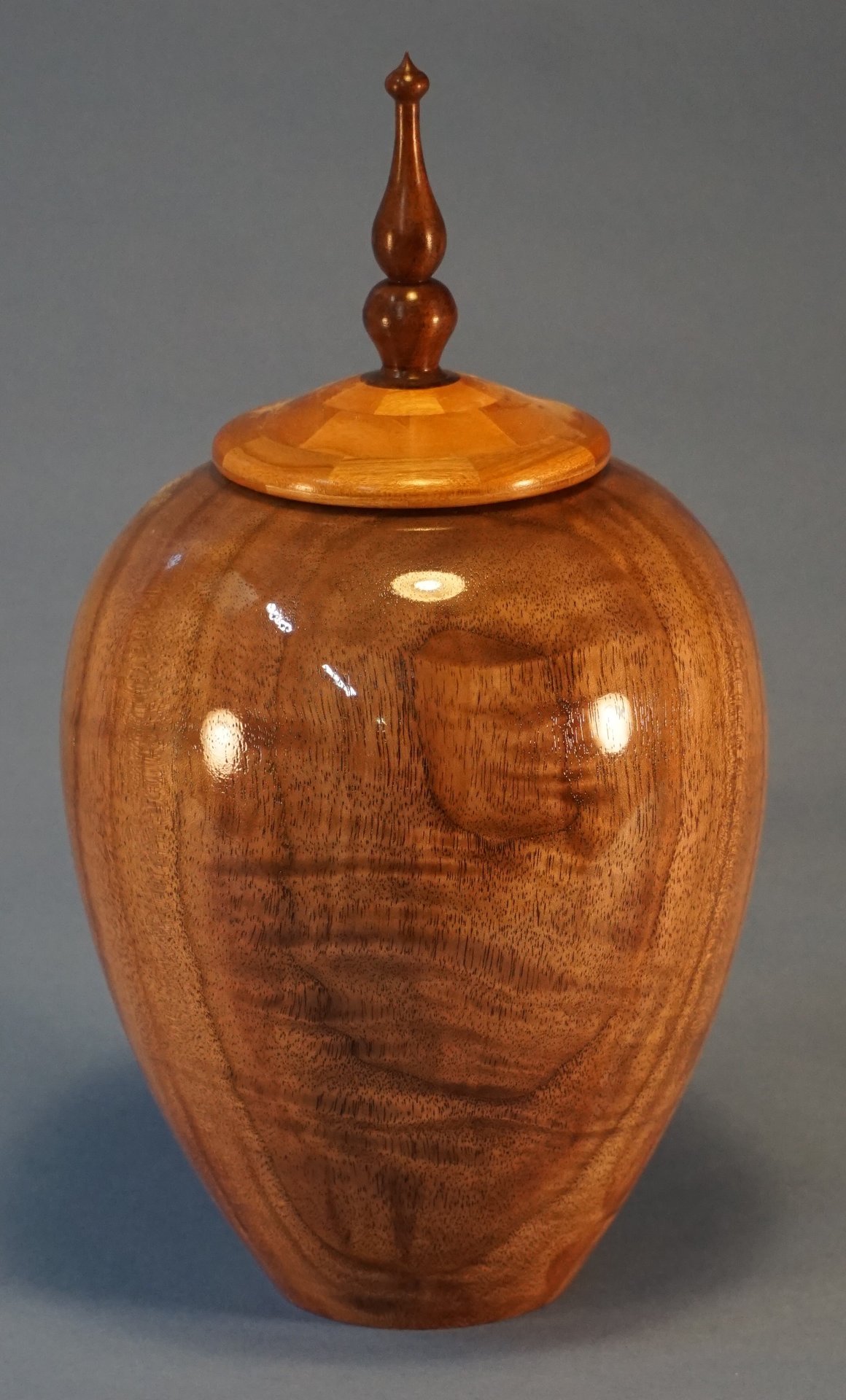 Serial 21116 Model UWLC0510100 Cremation Urn