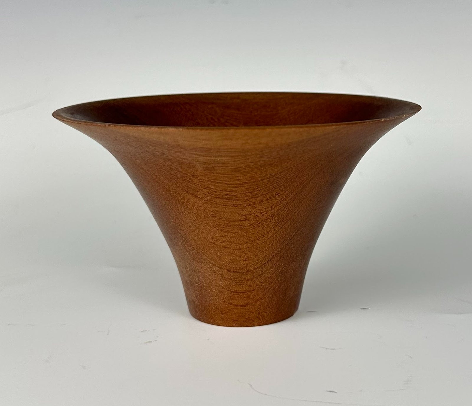 Small vase - reshoot