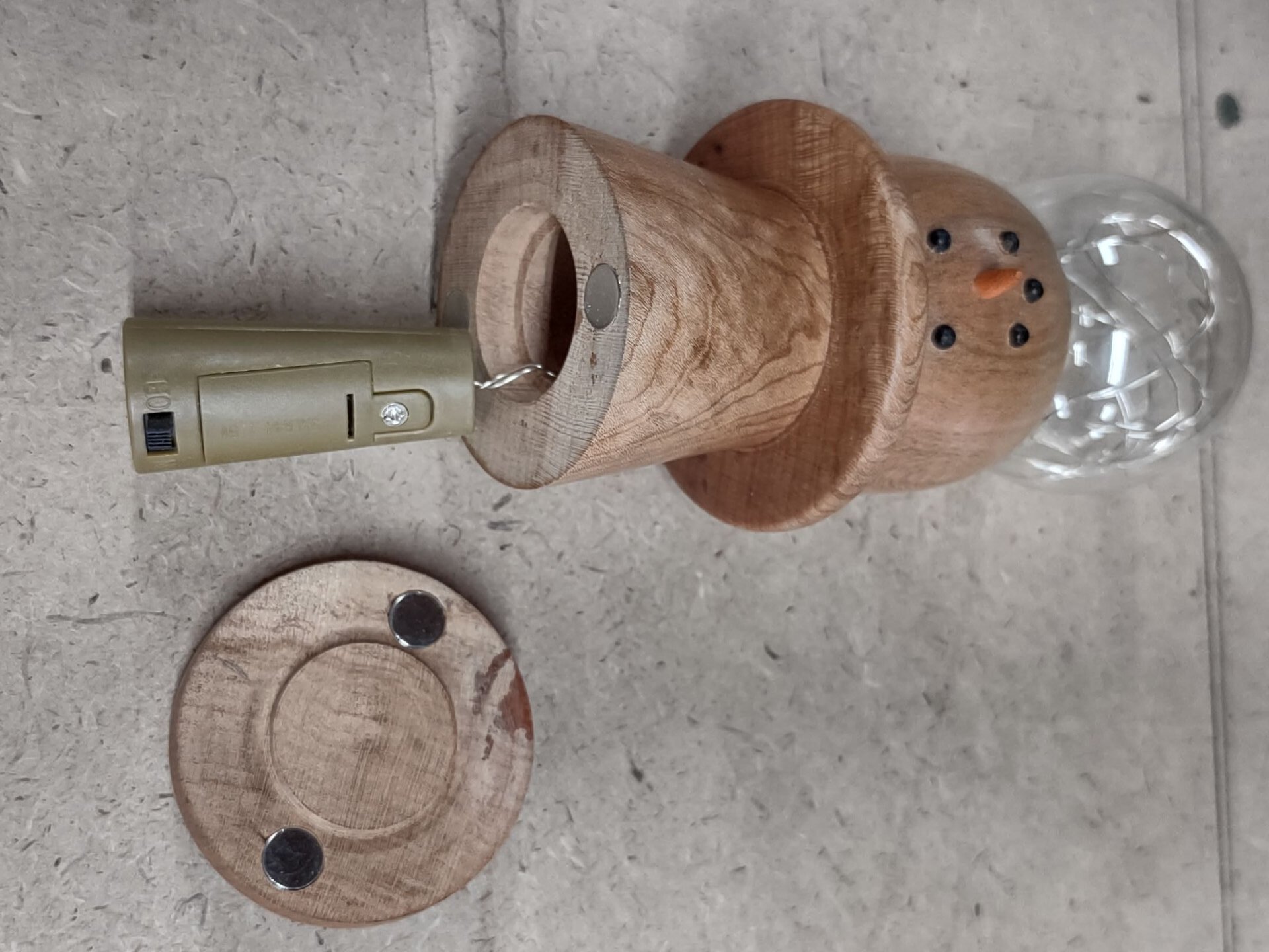 Snowman battery pack