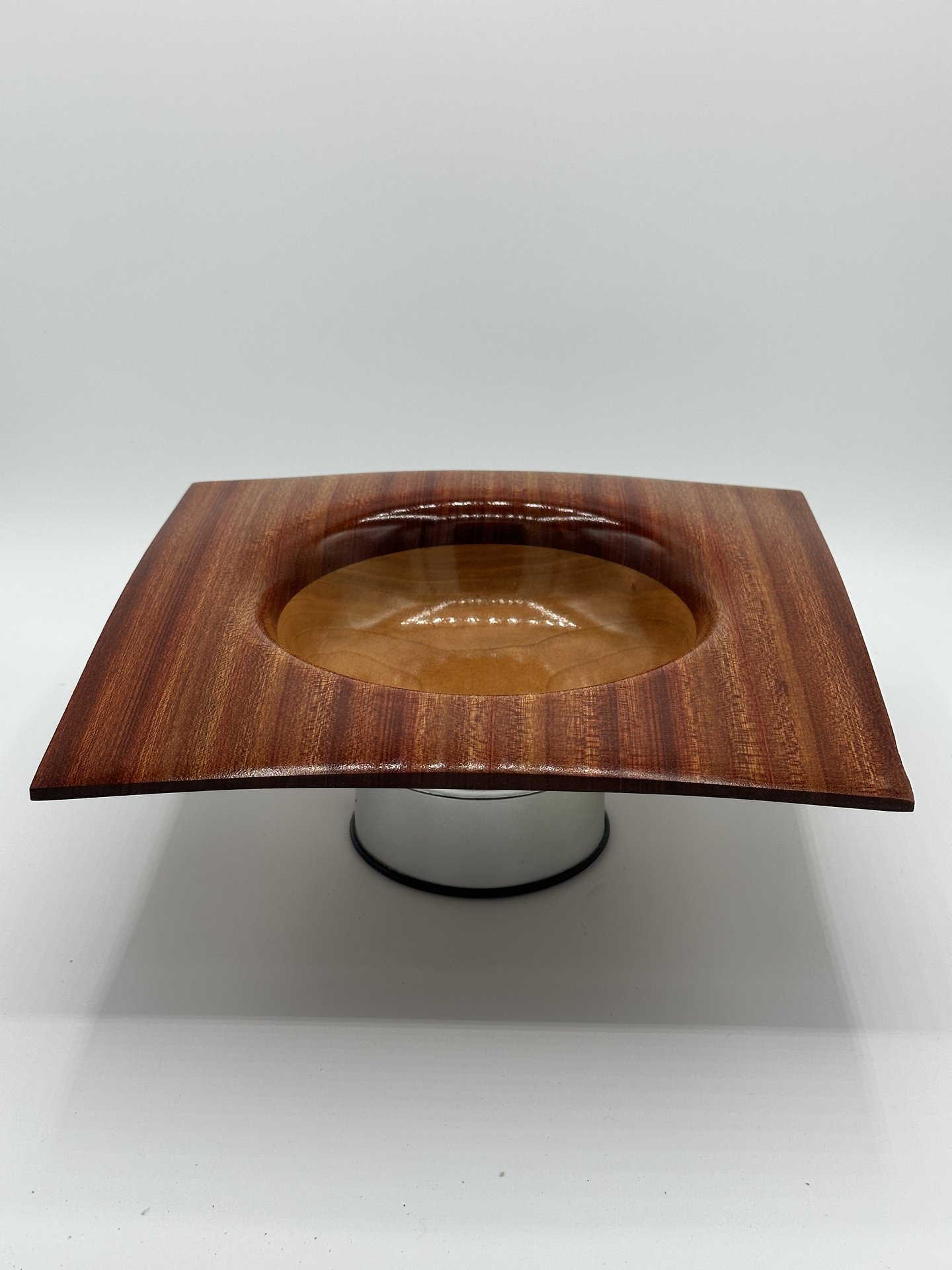 Square droop edge dish