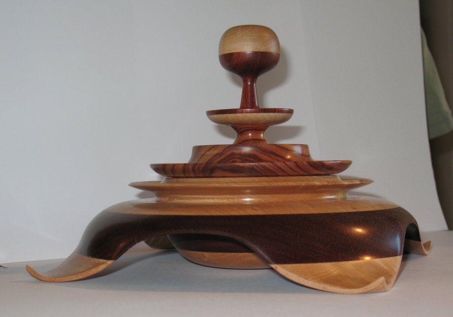 Square winged lidded bowl