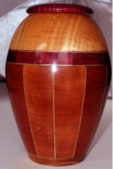 Stave urn