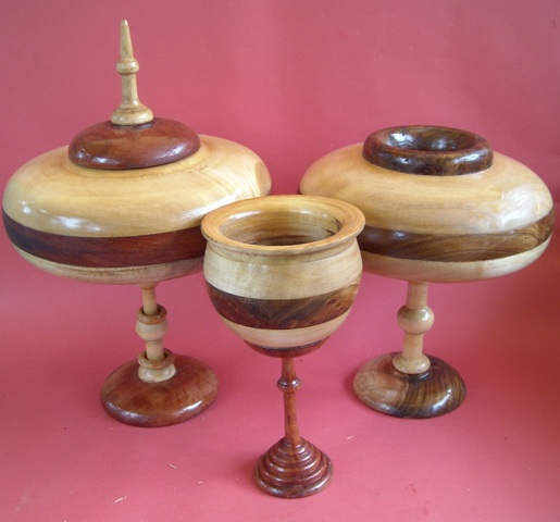 Three_vessels_with_inlay