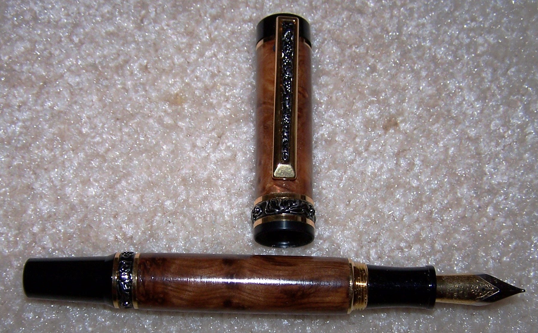 Thuya Burl Fountain Pen