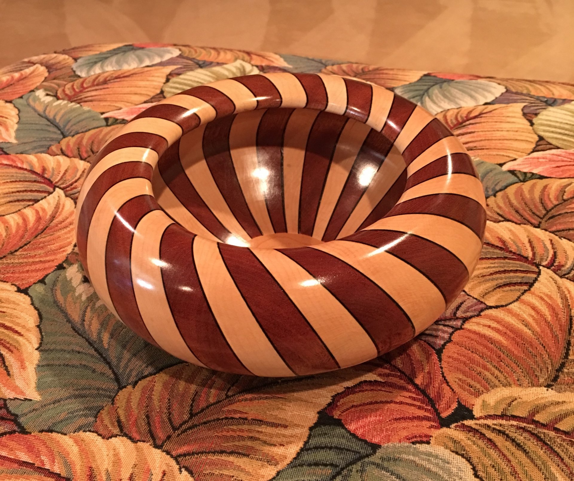 Vase with Tangential Segments