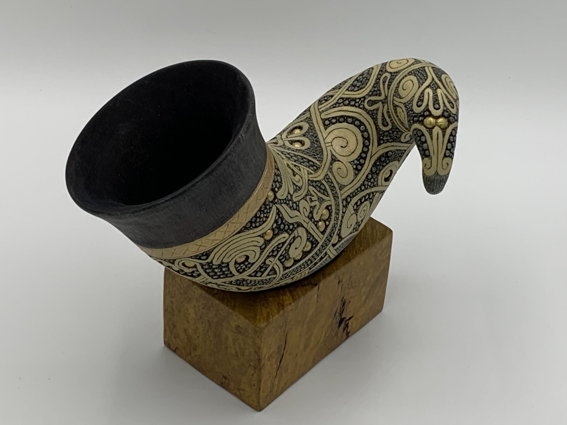 Viking horn with Celtic influence
