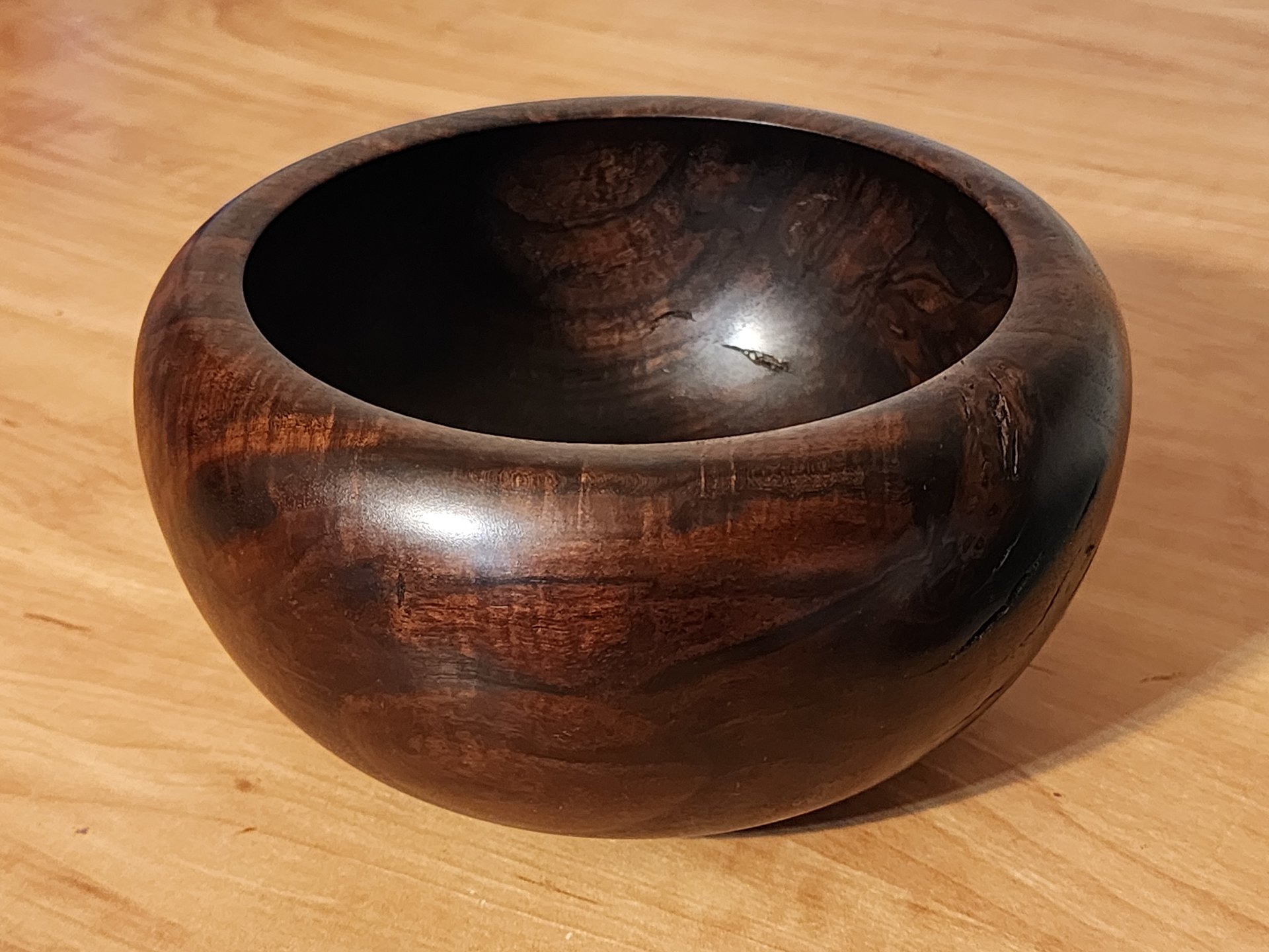 Walnut crotch bowl