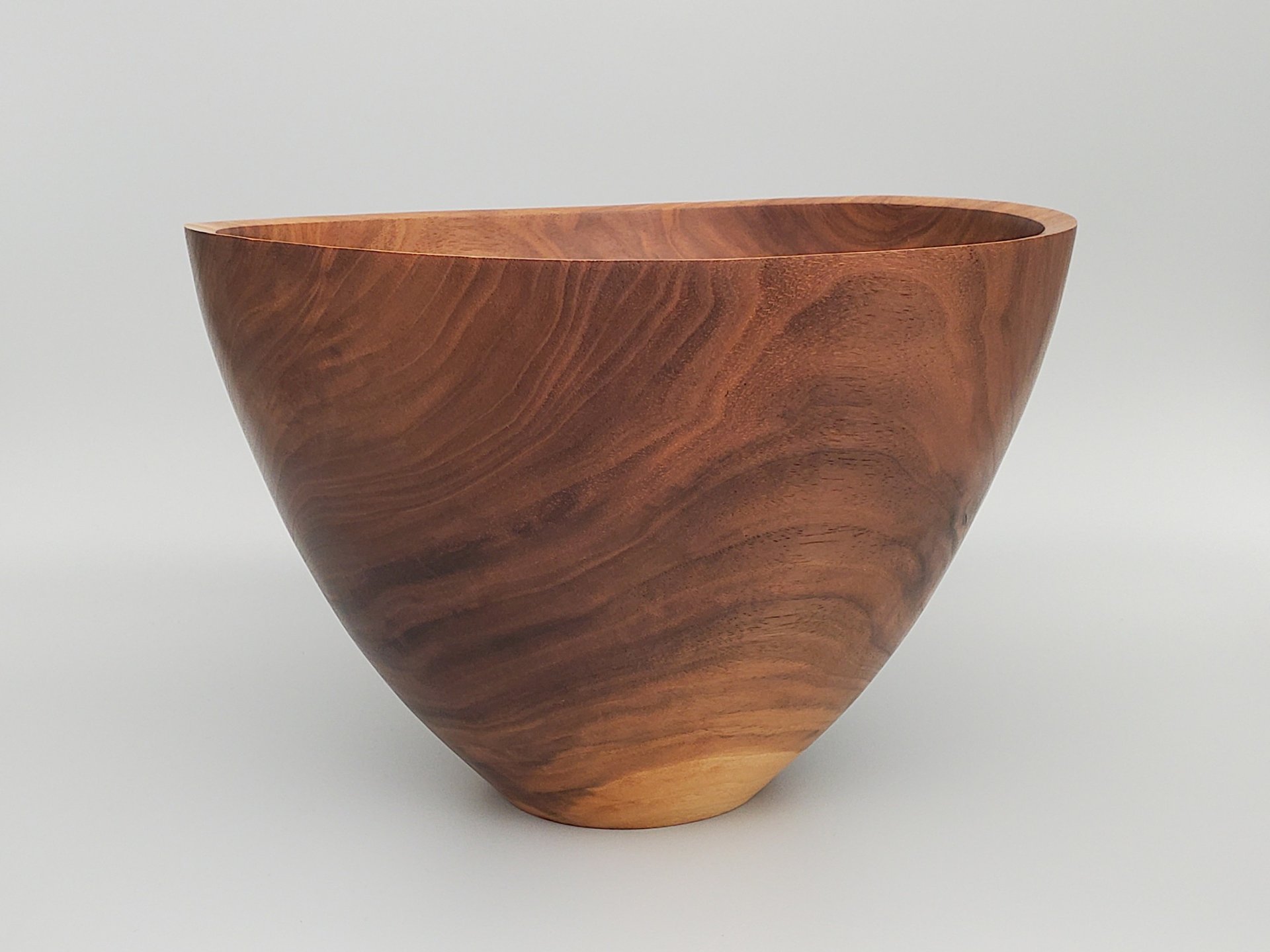Walnut Salad Bowl
