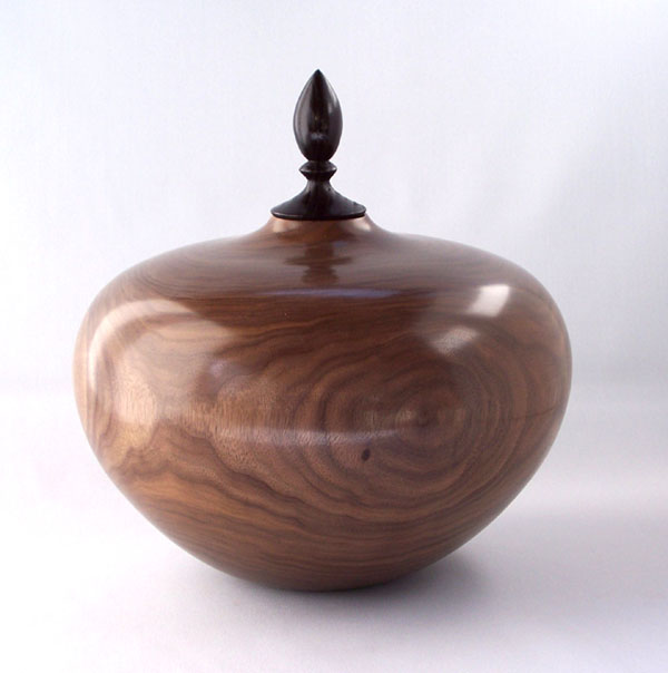 Walnut vessel w/Finial