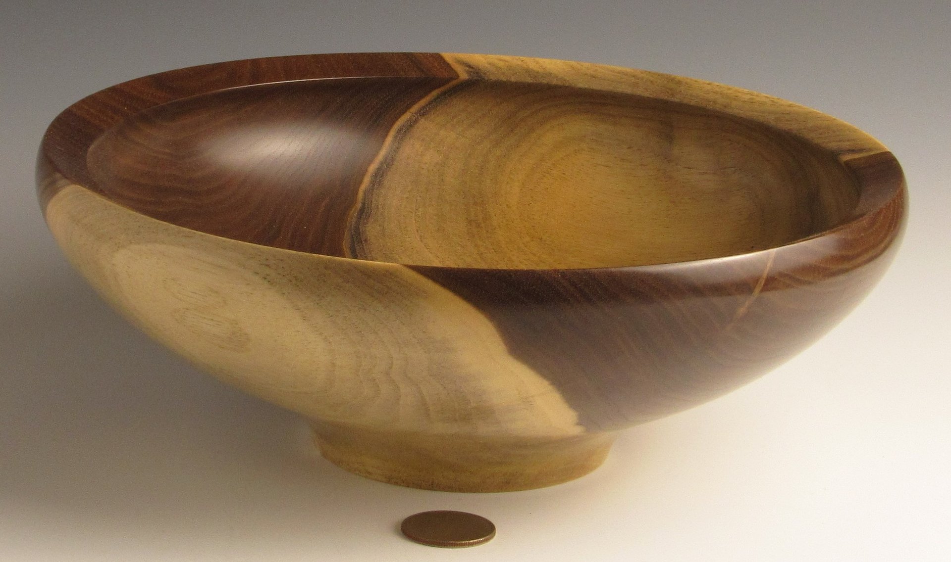 Walnut with Sapwood Flat Rim Bowl