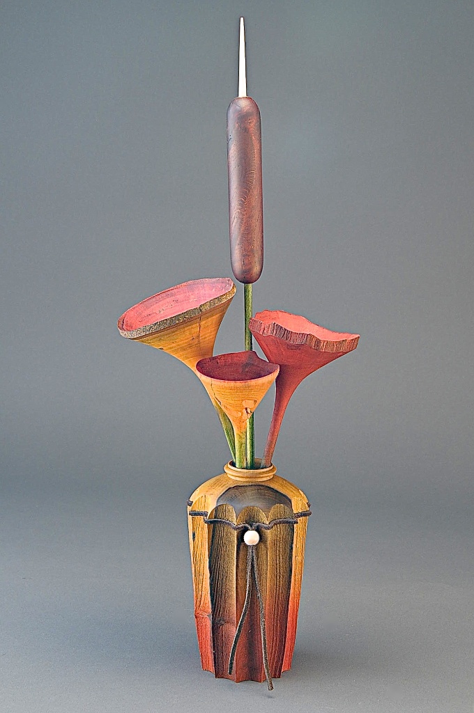 wooden_flowers_and_cattail_in_Magnolia_vase